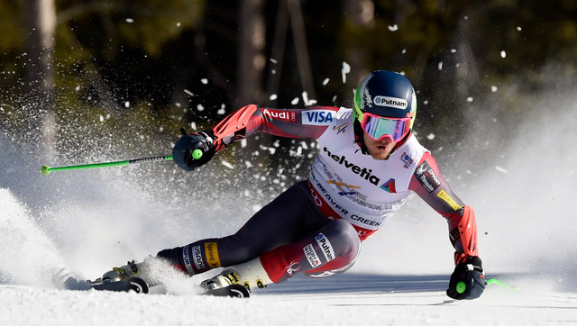 Ted Ligety displaying carving turn mastery while winning the 2015 men's giant slalom world championships on Birds of Prey racecourse