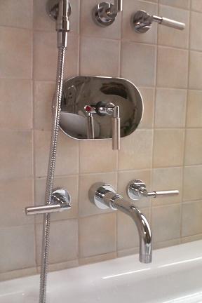 Dornbracht Tara Classic w/ platinum matt handles on Toto bathtub