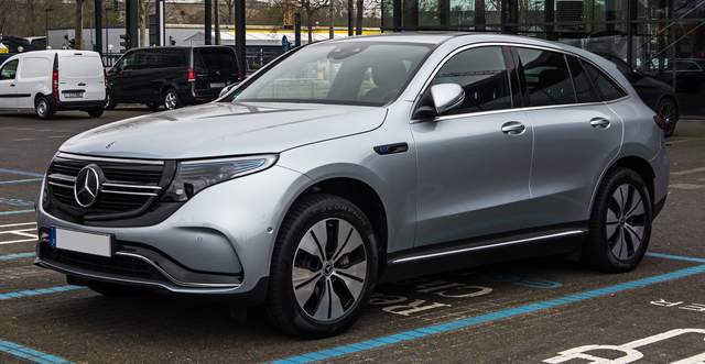 Mercedes EQC
